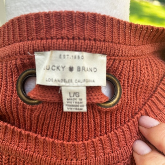 Lucky Brand Rust Cable Knit Sweater Grommet Detail with Tie On Back - Picture 2 of 5